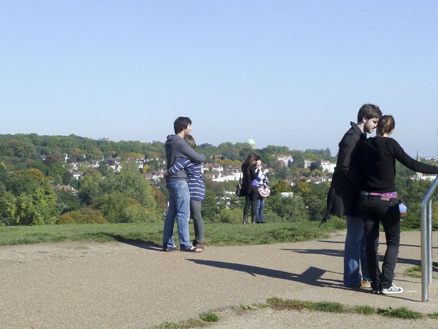 Picture of Parliament Hill rise in Hampstead Heath.