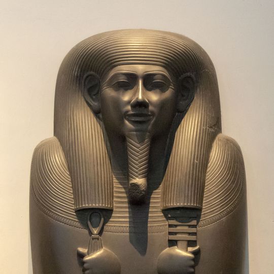 Picture of the sarcophagus-lid of the vizier Sisebek.