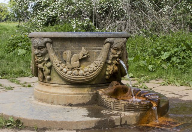 Picture of the Goodison Fountain in Hampstead Heath.